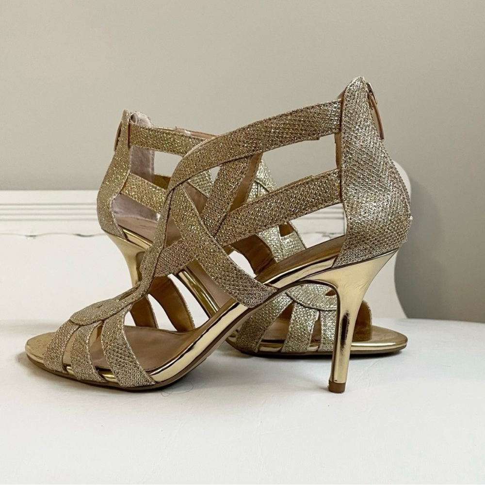MARC FISHER GOLD GLITTER STRAPPY SANDALS HEELS ZIPPER OPEN TOE DIAMOND ETCHED